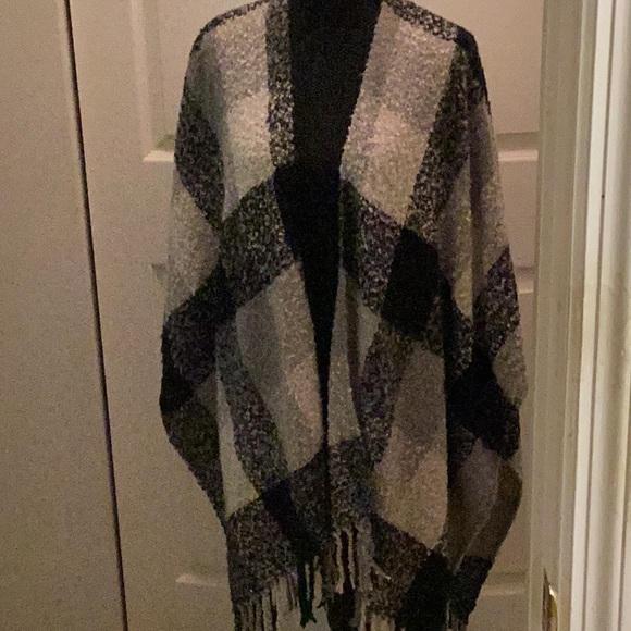 🖤NWT Just Too Warm & Soft Woolrich Wrap One Size Fits All Makes Perfect Gift 🖤 - Picture 3 of 8